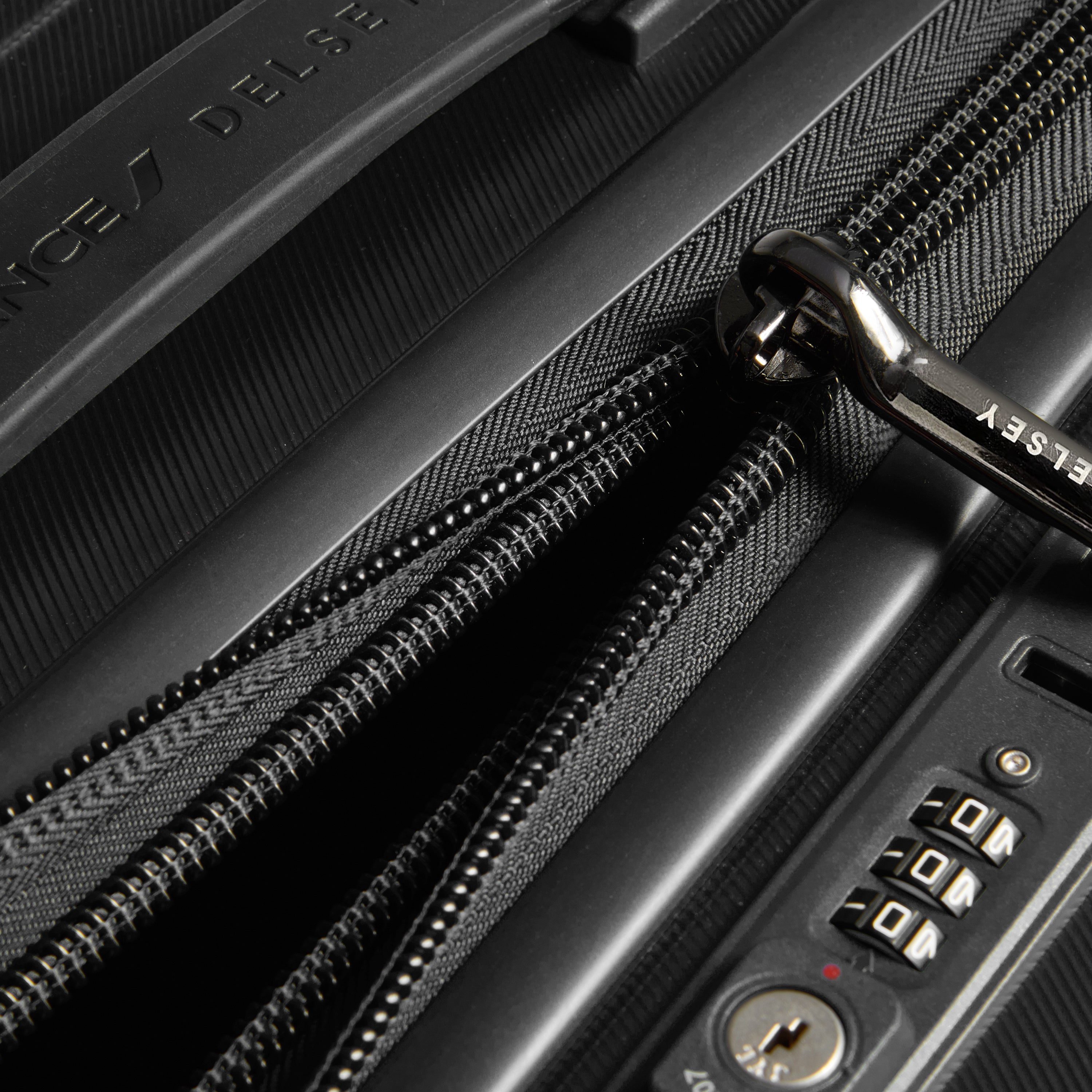 Delsey Paris Allure check-in suitcase M 65cm in Black