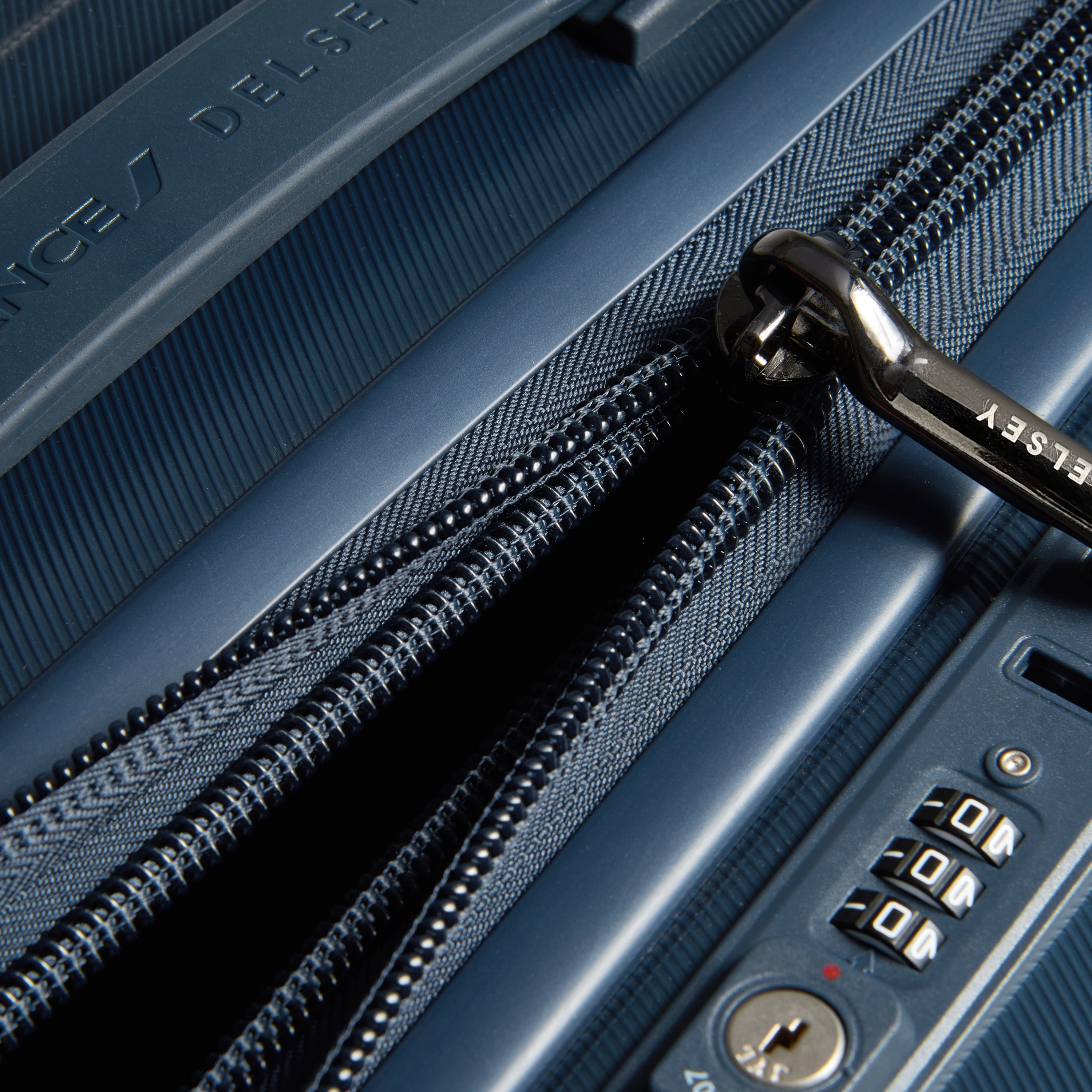 Delsey Paris Allure check-in suitcase L 75cm in Navy