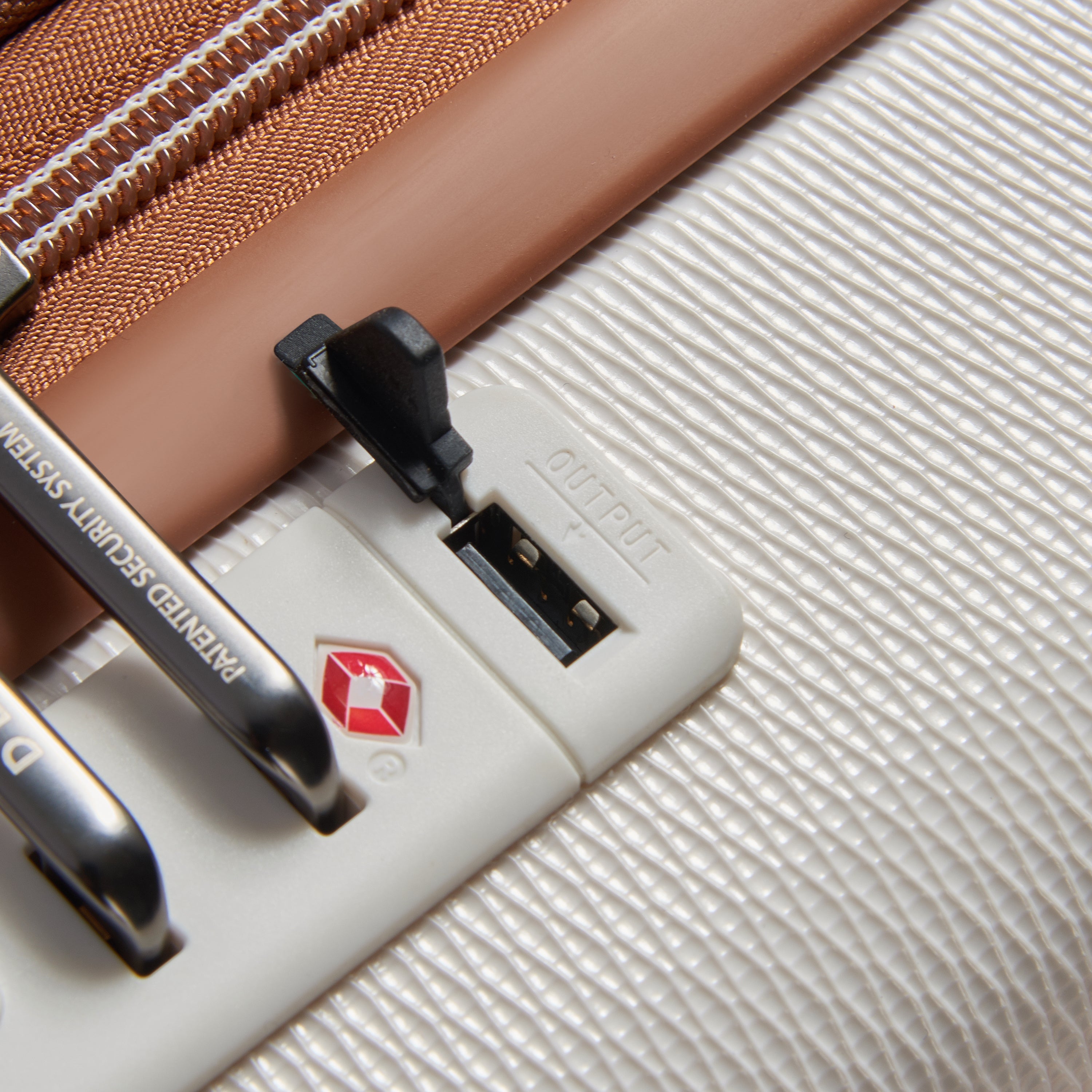 Delsey Paris Chatelet Air 2.0 cabin suitcase S expandable business 55cm in Angora