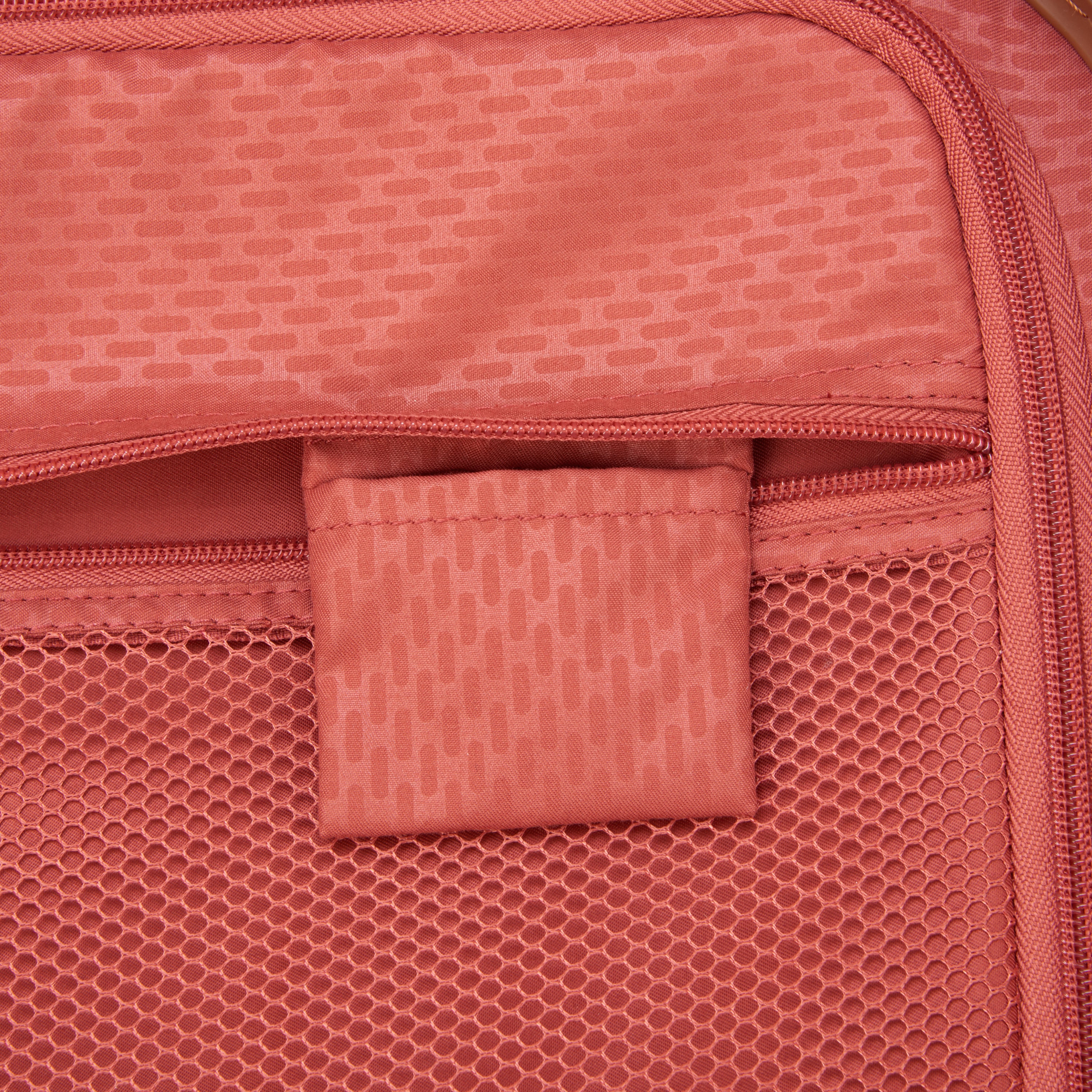 Delsey Paris Chatelet Air 2.0 check-in trunk suitcase L 73cm in Angora-interior