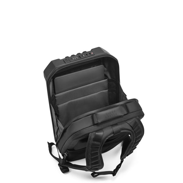 THE TAILOR-MADE BACKPACK