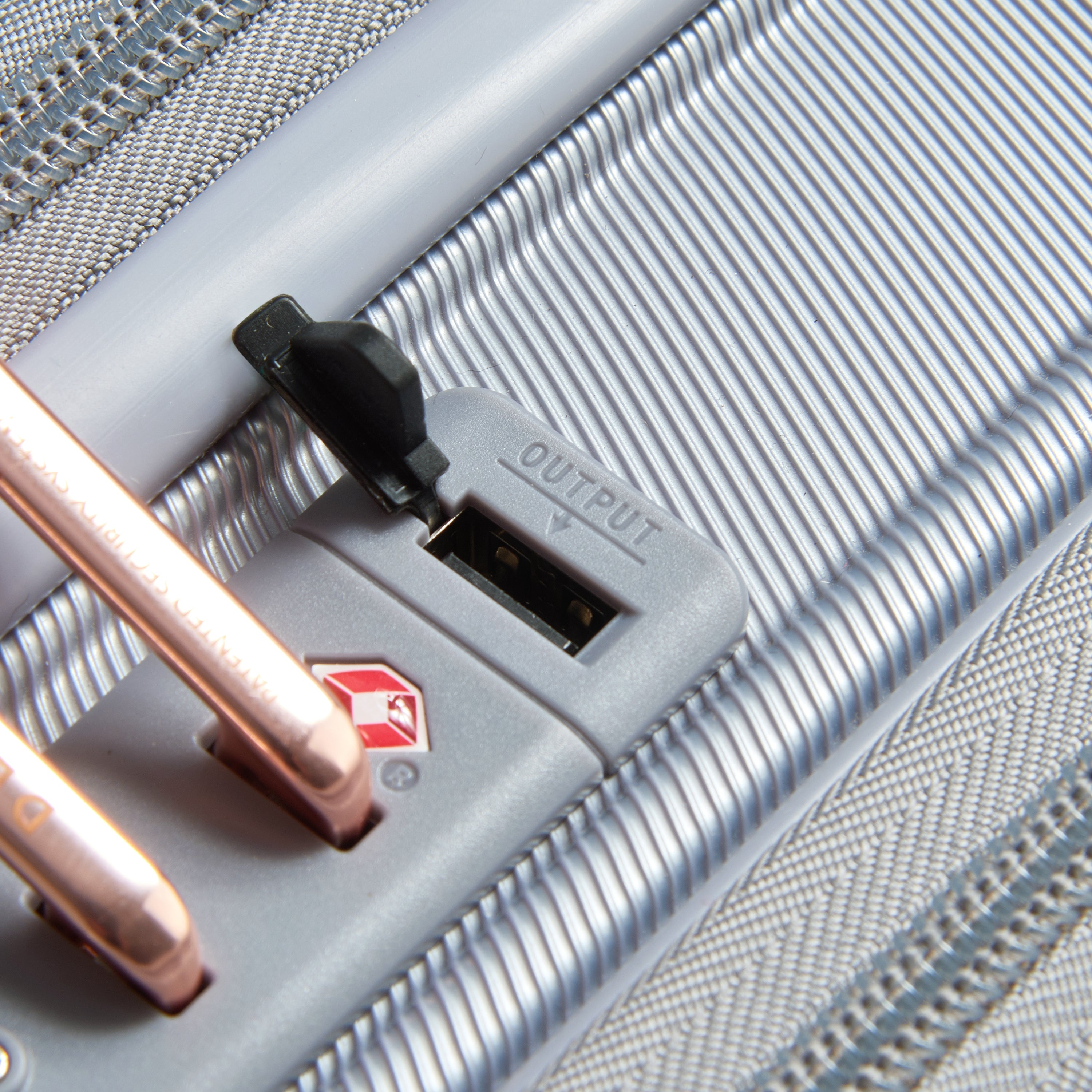 Delsey Paris Shadow 5.0 55cm Expandable Front-Opening Cabin Suitcase in Platinum- USB Port in detail