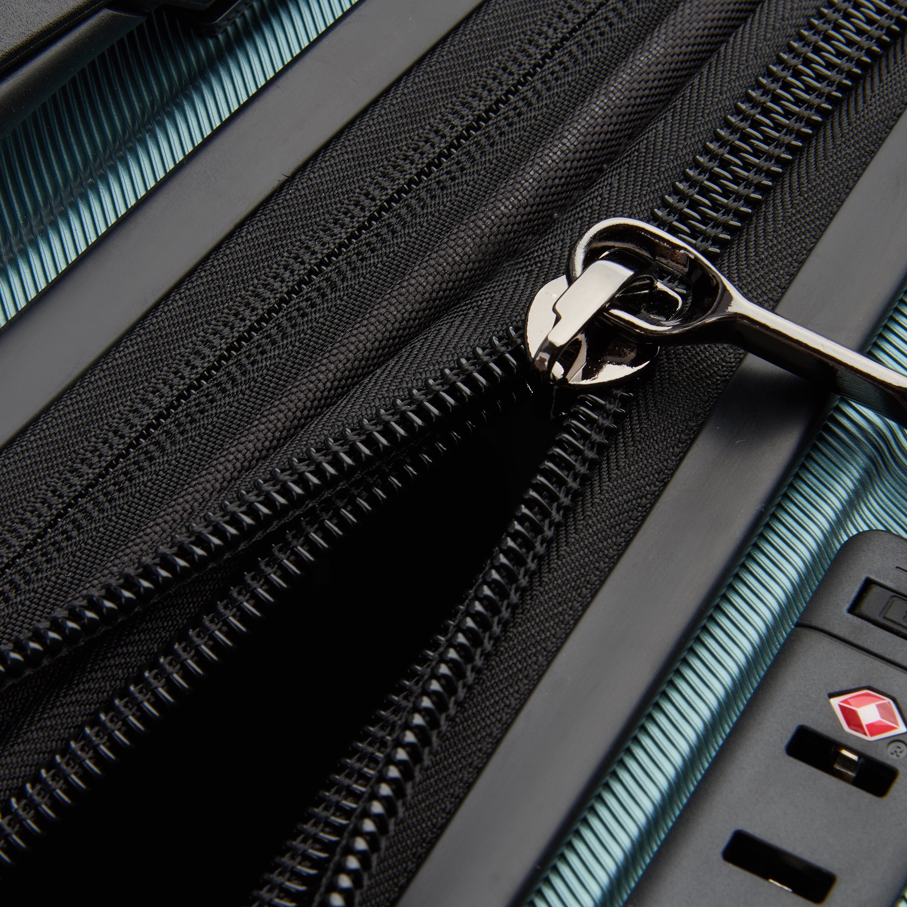 Delsey Paris SHADOW 5.0 - Check-in Suitcase - M Expandable (66cm)